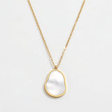 HALLIE SHELL PENDANT NECKLACE